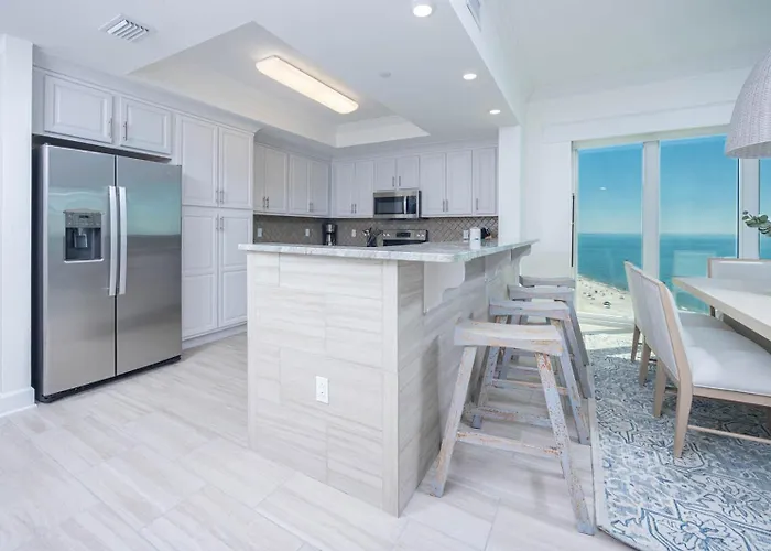Phoenix Gulf Towers 1808 Apartment *